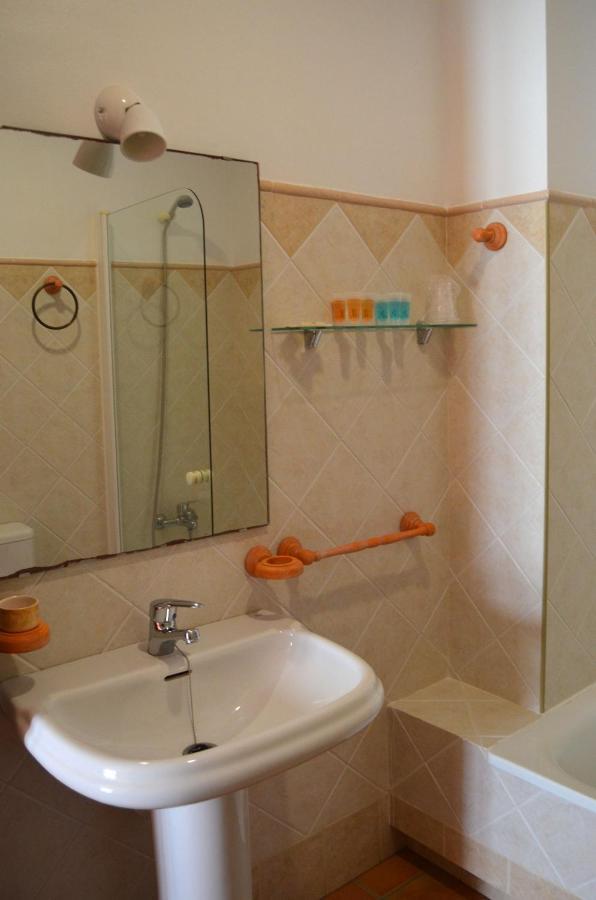 Hostal Dona Antonia Hotel Punta Umbria Exterior photo