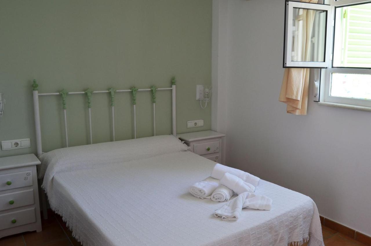 Hostal Dona Antonia Hotel Punta Umbria Exterior photo
