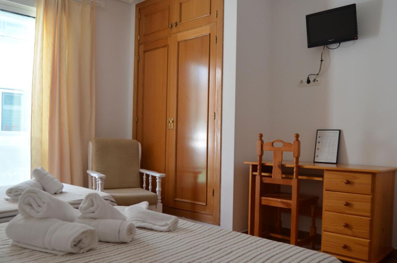 Hostal Dona Antonia Hotel Punta Umbria Exterior photo