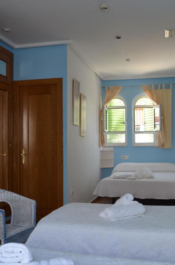 Hostal Dona Antonia Hotel Punta Umbria Exterior photo